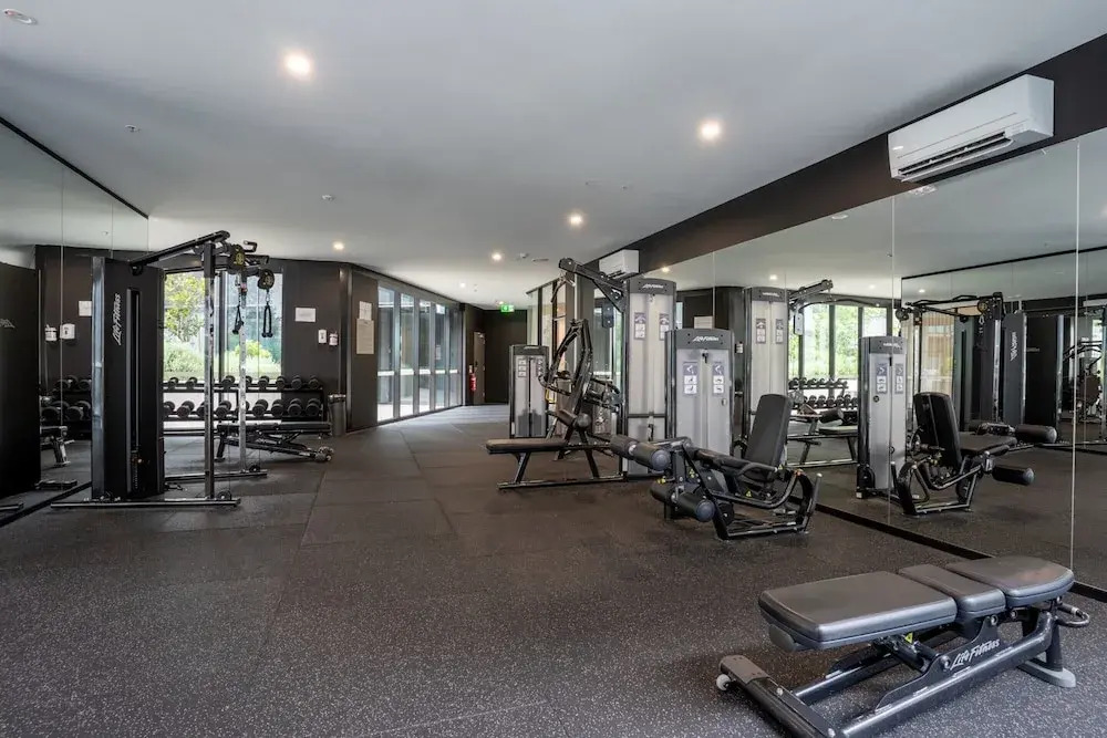 Panoramic Lake View 2-bed With Pool,