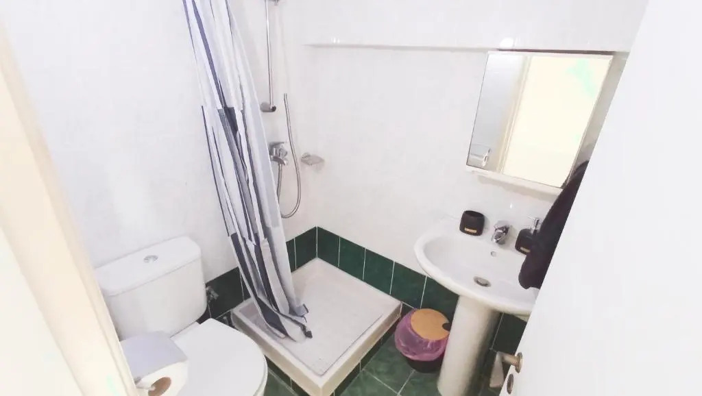 Luxury private rooms -SEA VIEW, GYM- 5 Min from beach! - private room in shared apartment