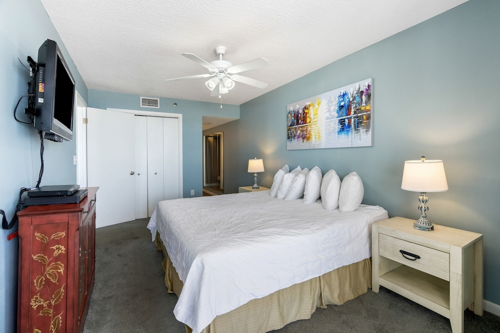 Phoenix V 306 2 Bedroom Condo