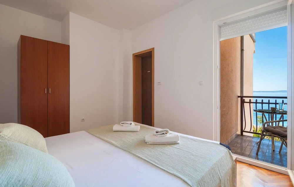 Stunning Home in Podstrana With Wifi and 1 Bedrooms