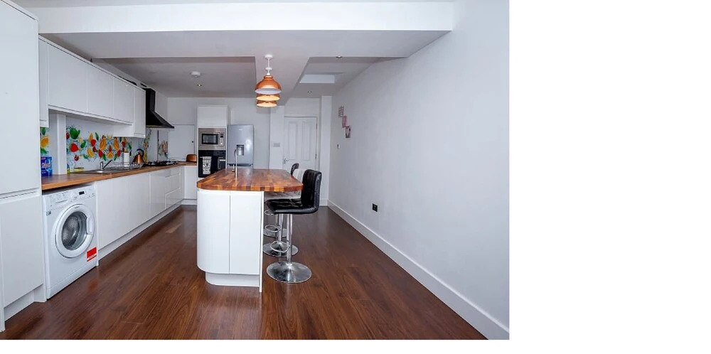 Spacious Home for Groups With Parking