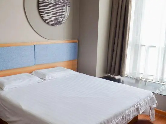 Home Inn (Guangzhou Guangdong University of Foreign Studies Baiyun Avenue)