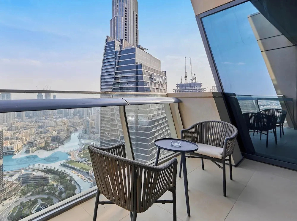 bnbme | Burj Vista Tower 1 | 3 + Maids