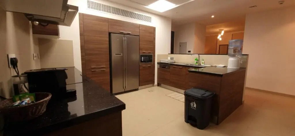ONE Elegant Apartment in Muscat Bay 03