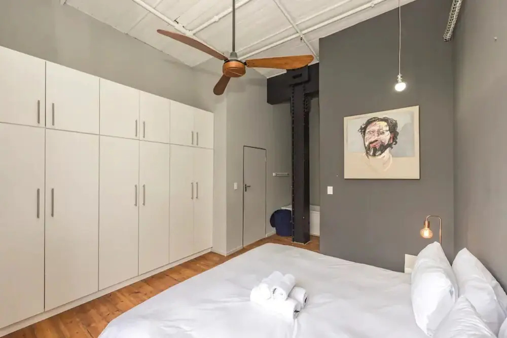 Modern Minimalism 2 Bedroom Apartment Near the Castle of Good Hope