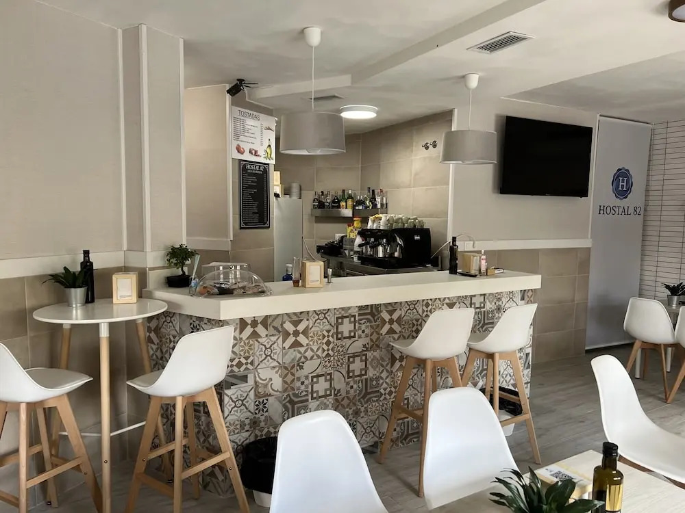 Hostal 82