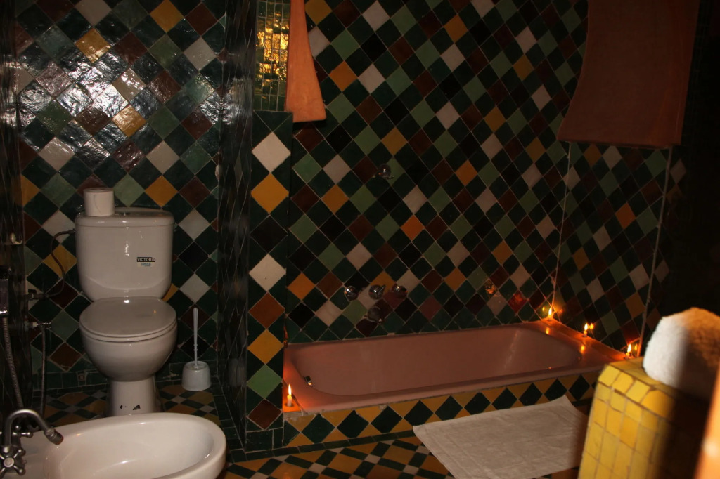 Riad O LY