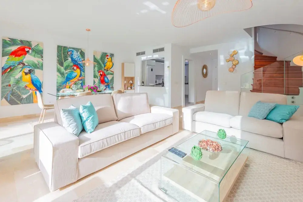 Elegant and bright townhouse · The family Golf getaway ·