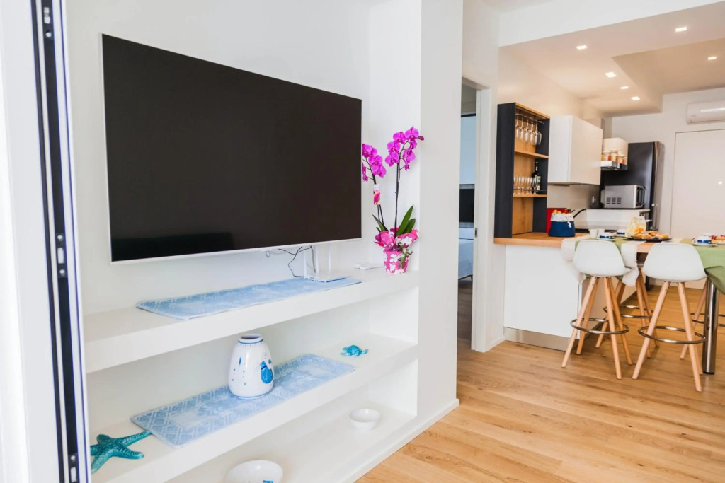 Calabona's promenade apartment