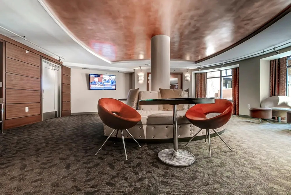 Bluebird Suites at Mt. Vernon Triangle