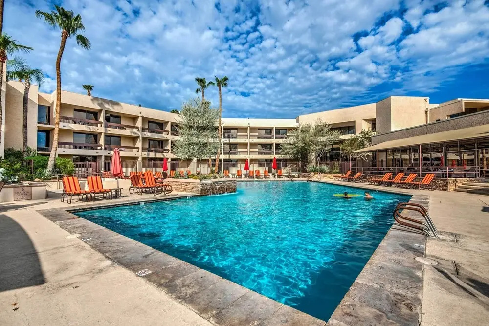 3 Mi to Old Town: Scottsdale Condo w/ Pool & Lake