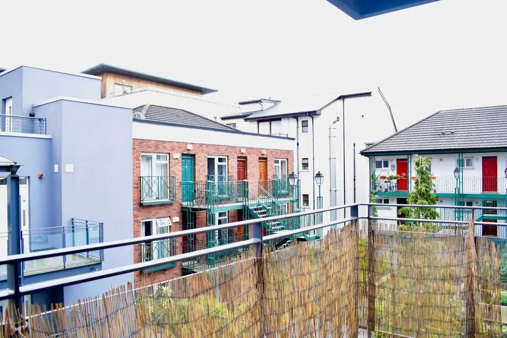 1 Bedroom Apartment On River Laffey