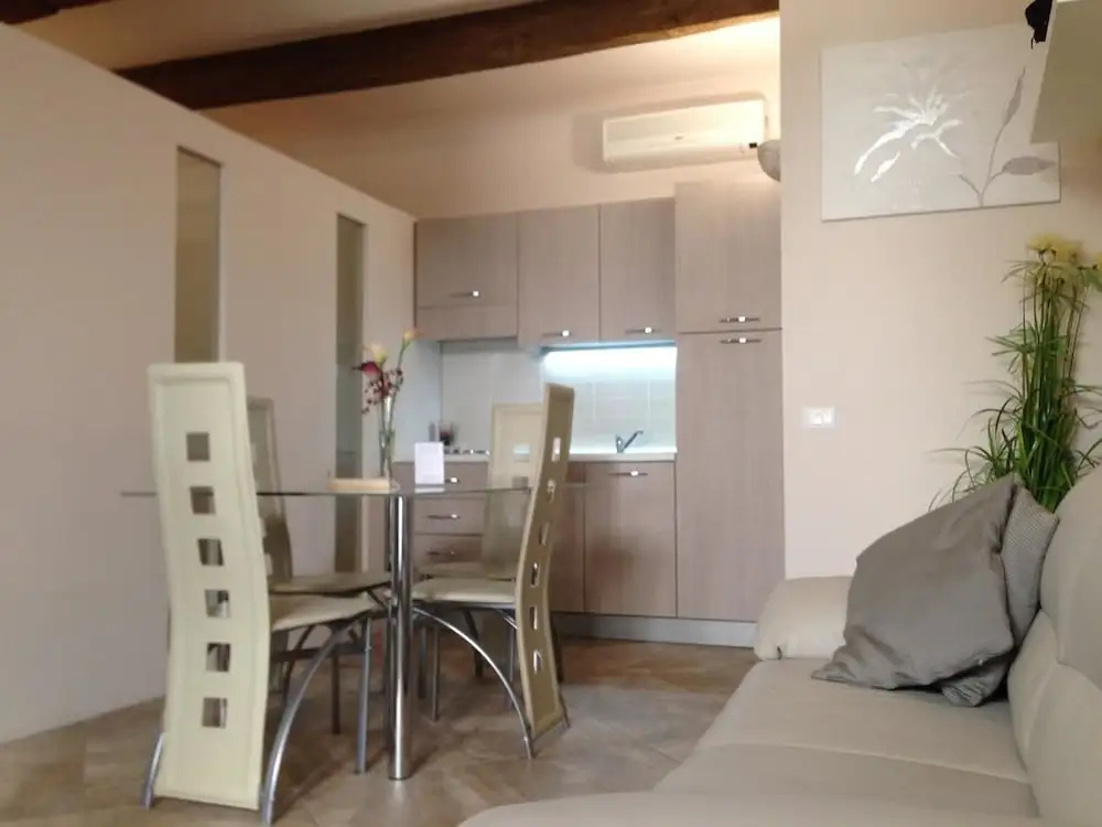 Imola Suites
