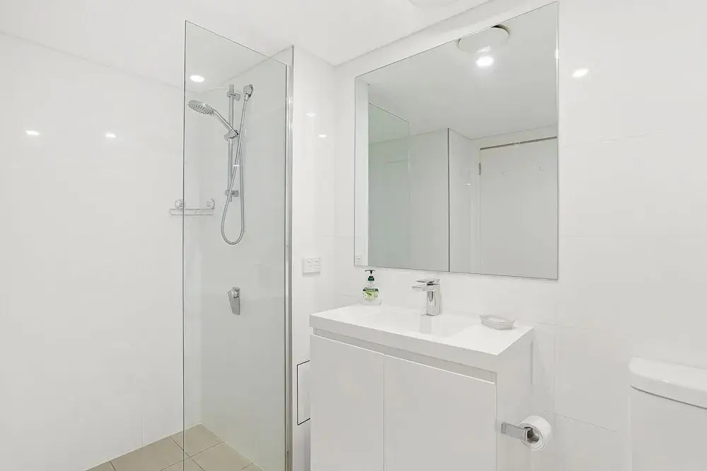 The Shoal Apartments, Unit 310
