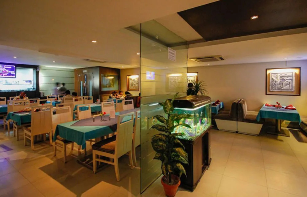 OYO 1520 Hotel Tourist Plaza
