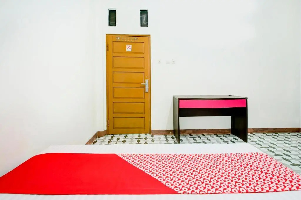 OYO 3748 Rn Syariah Guest House
