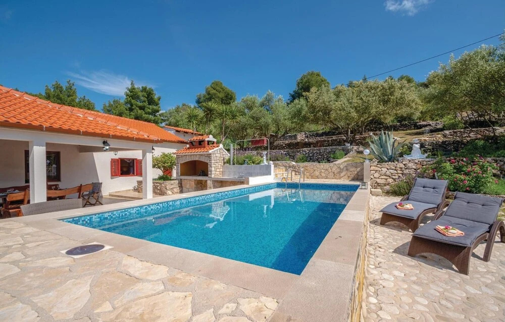 Awesome Home in Vela Luka With Wifi and 3 Bedrooms