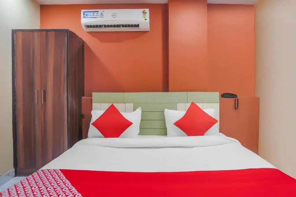 Shri Drona Hotel by OYO Rooms