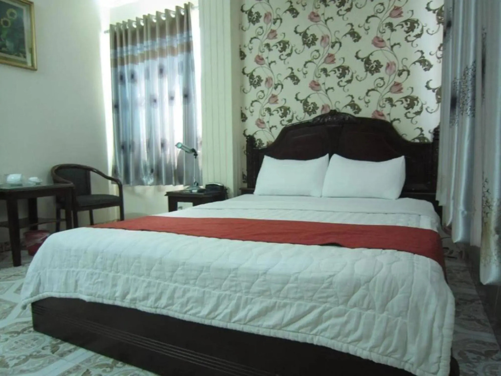 Tan Hoang Long Hotel District 5