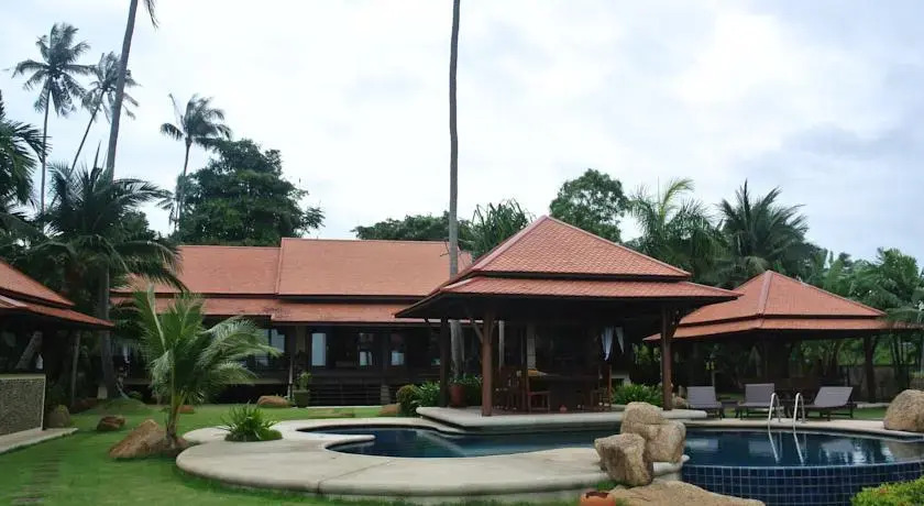 Angthong Villa