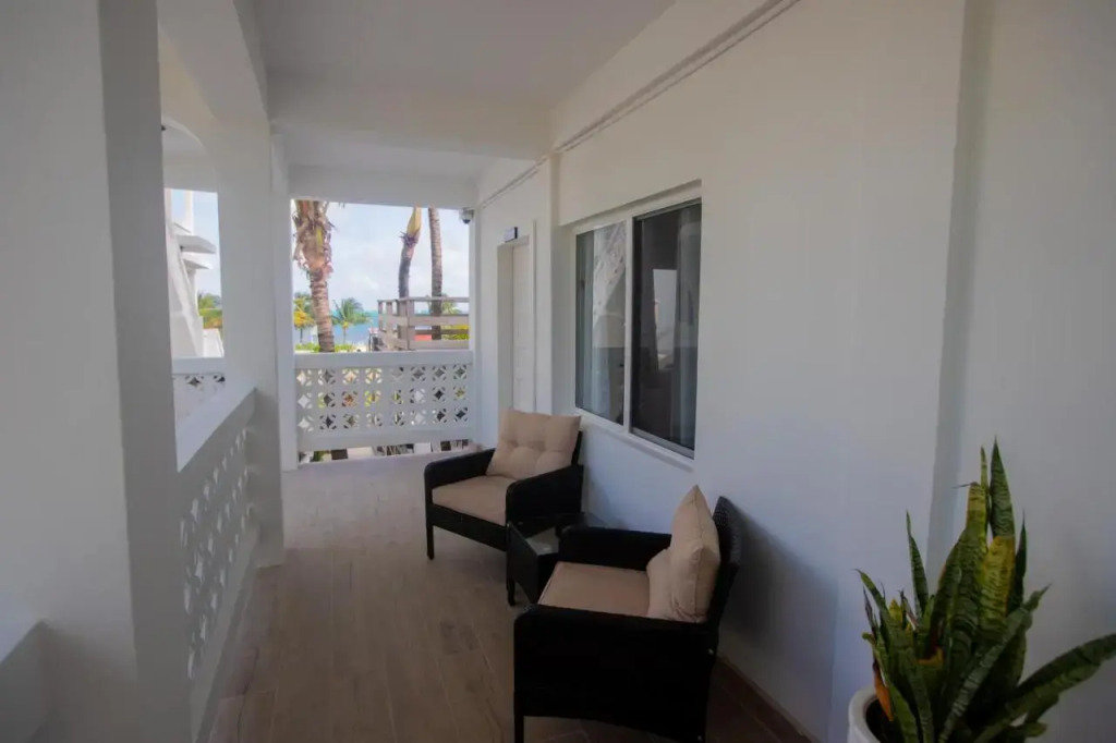 Kokomo Beach Suites