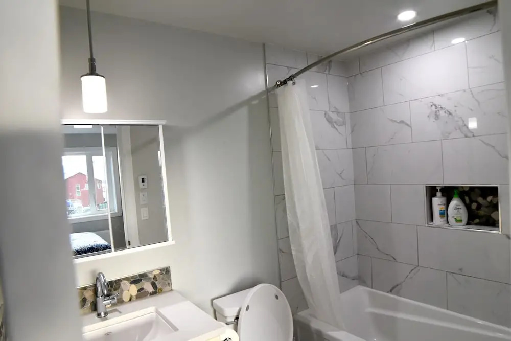 Aurora Deluxe Vacation Guest House