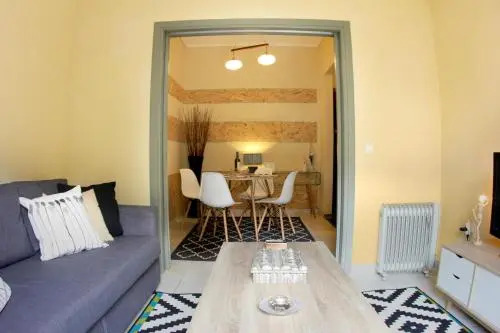 Stylish City Center Garden Apartment