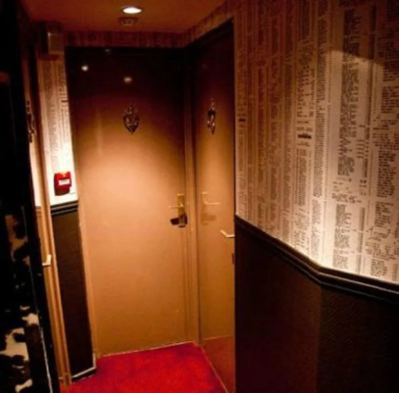 Plug inn Montmartre by Hiphophostels