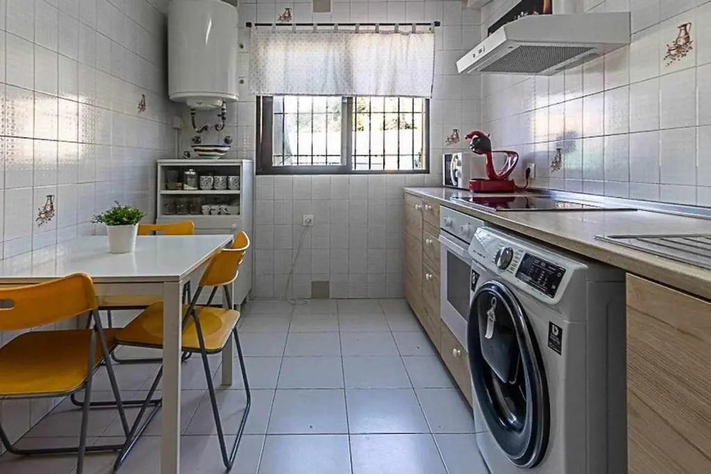 797 Holiday Rentals - Adosado para 6 a 1 min de la playa Carihuela