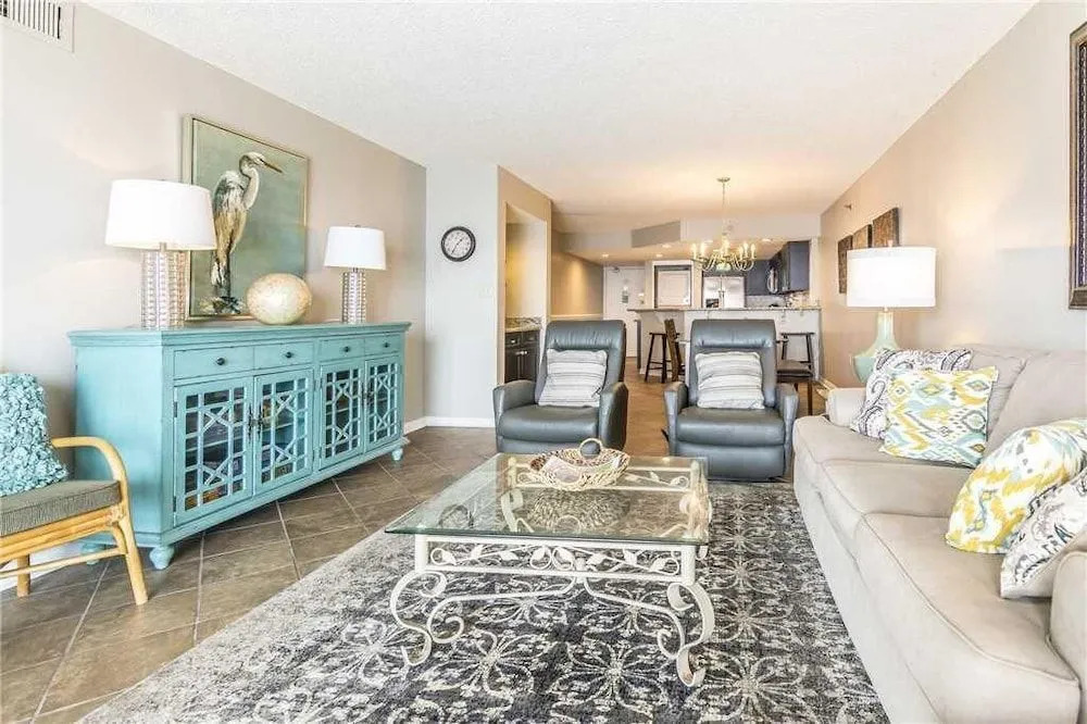 Summerchase 902 - 2 Br condo by RedAwning