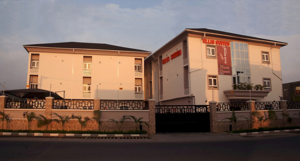 Отель Ellis Suites Limited