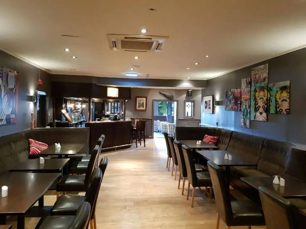 Lovat Hotel