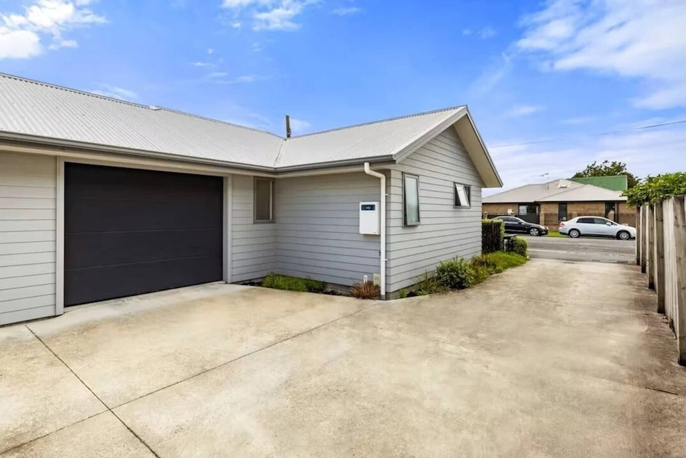 New Stylish 2-bedroom House in Frankton, Hamilton