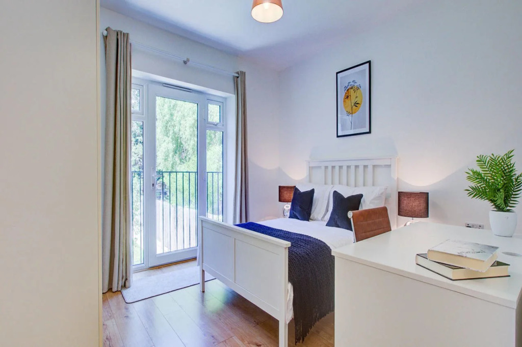 Hybrid Resi New Malden