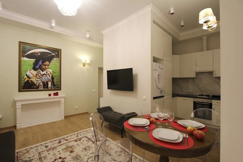 CoHome Apartment near Church of the Savior on Blood