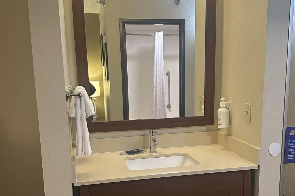 Wingate by Wyndham Pittsburgh West Mifflin