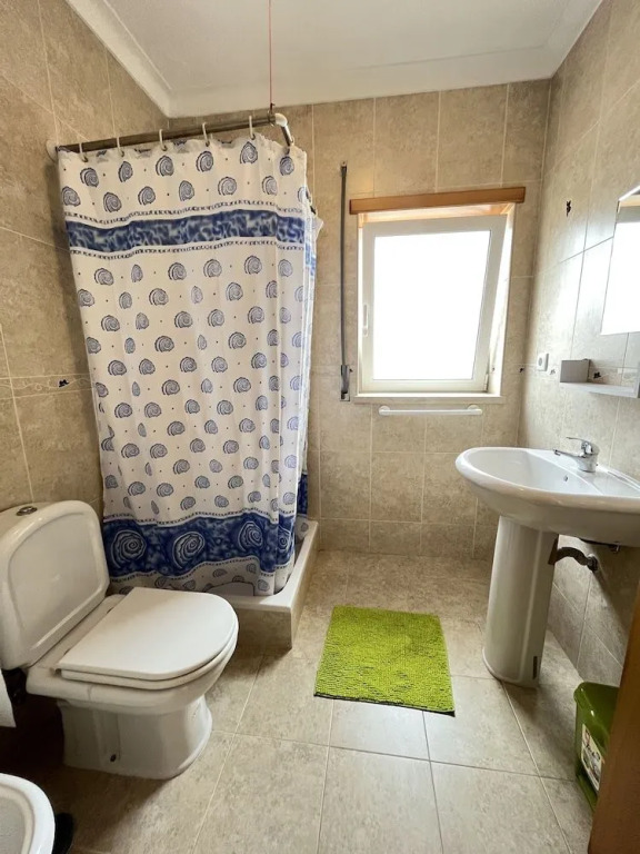 Salmon Villa near São Martinho do Porto