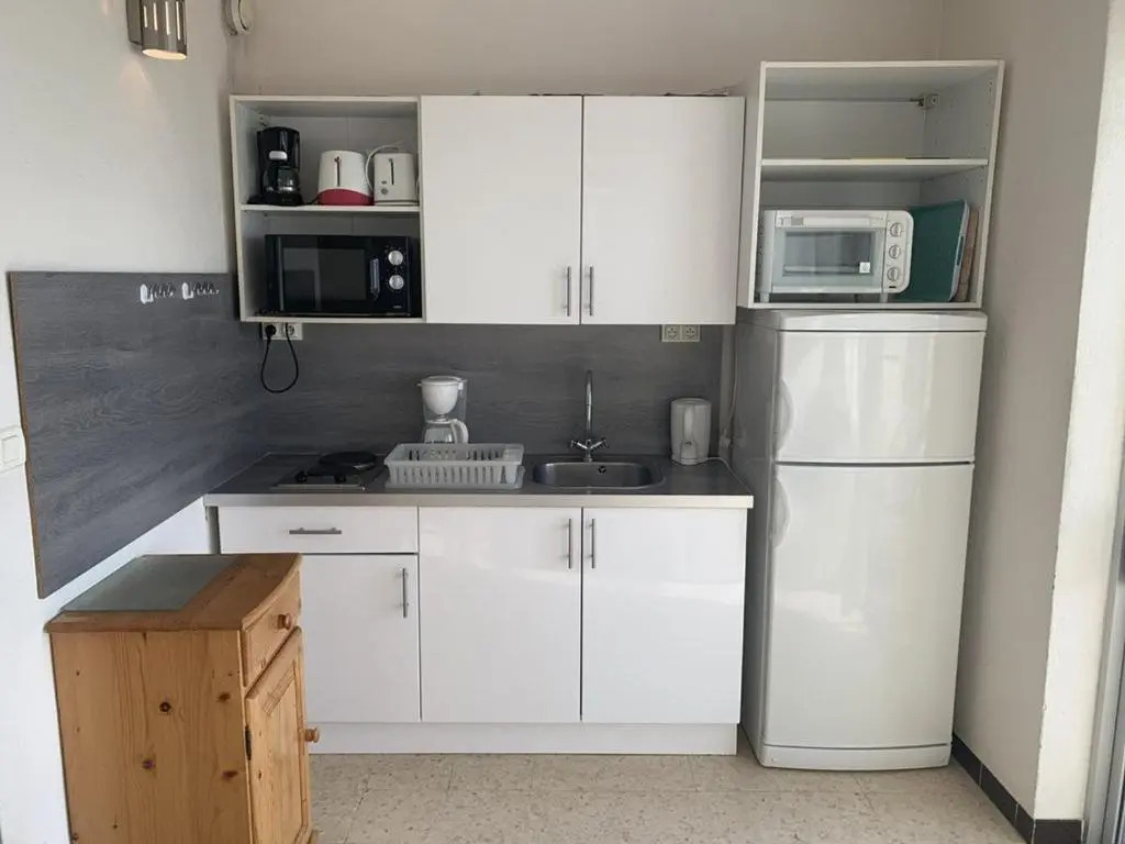 Appartement Balaruc-les-Bains, 1 pièce, 2 personnes - FR-1-571-11
