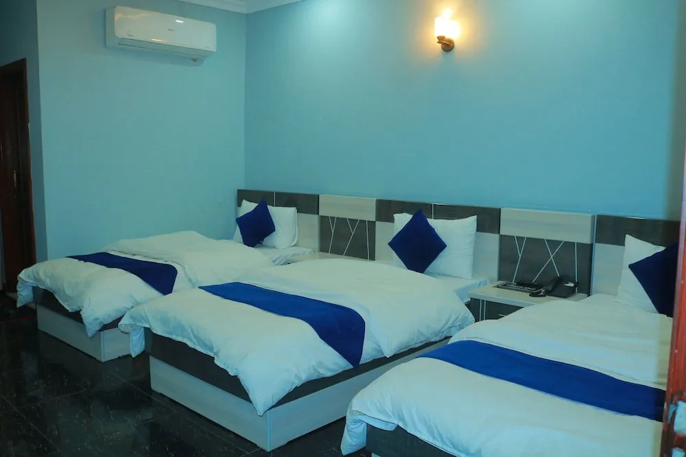 Happyland Hotel Fizagat