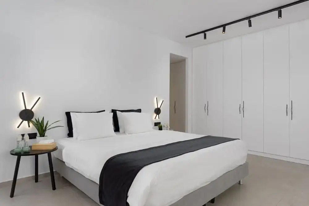 Athenian Black Villa
