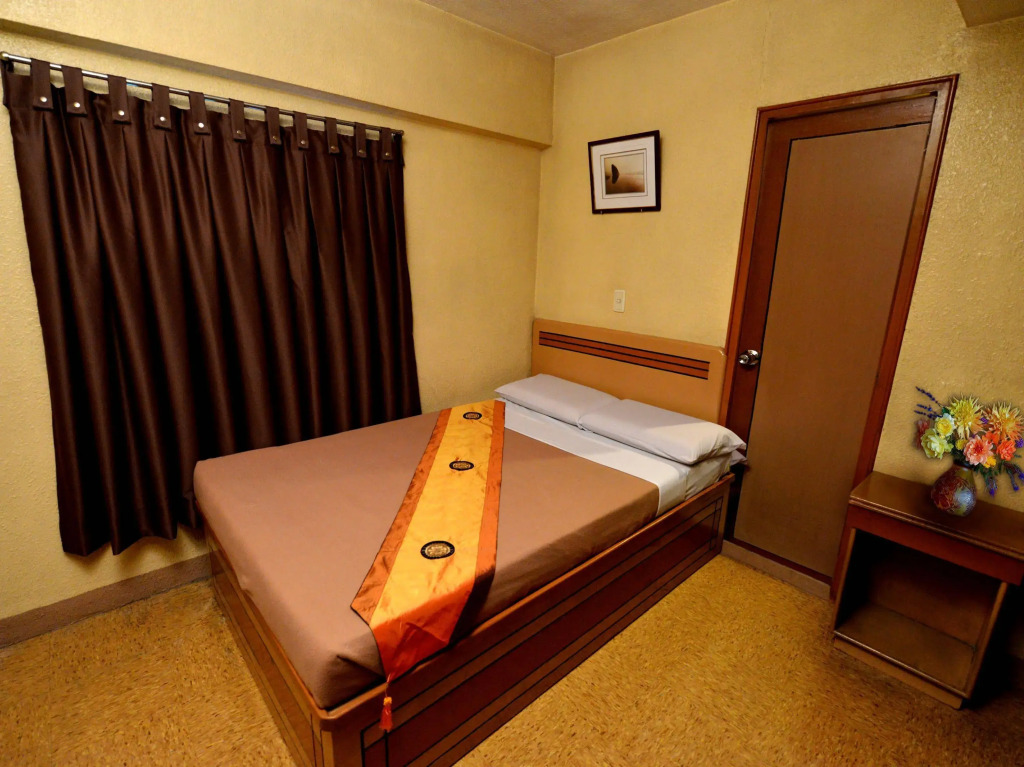 Paladin Hotel