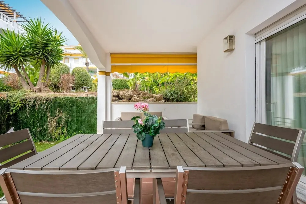 Dama de Noche - 4BR Garden Apartment in Puerto Banus