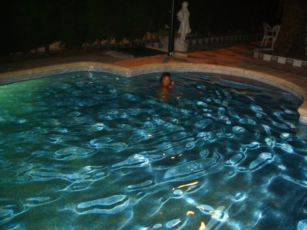 Spacious family home with Airco, private 5x10m pool, sandy beach 300m, free WiFi