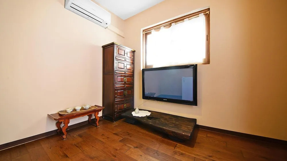 Gyeongju Hanokstay Hangbokhanzip