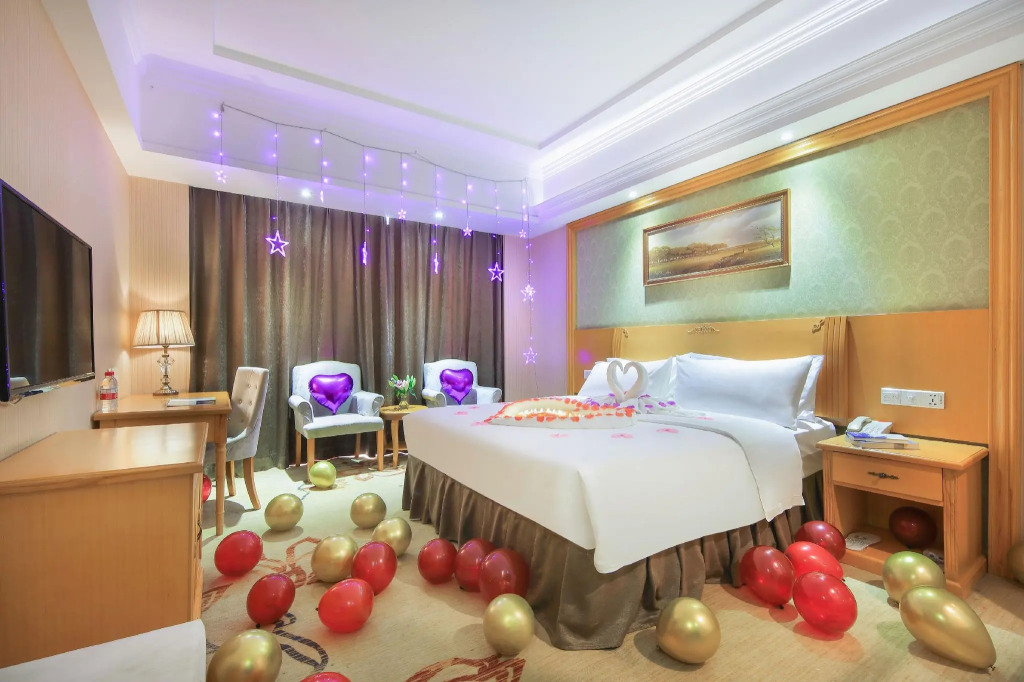 Vienna Hotel Guilin Wanfu Square