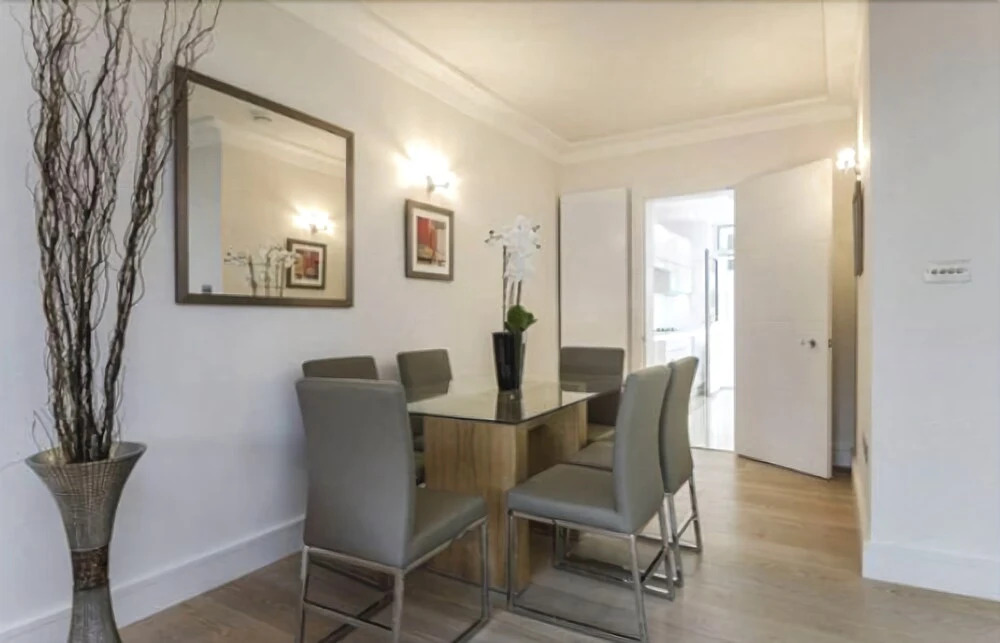 Mayfair Oxford Street Apartment