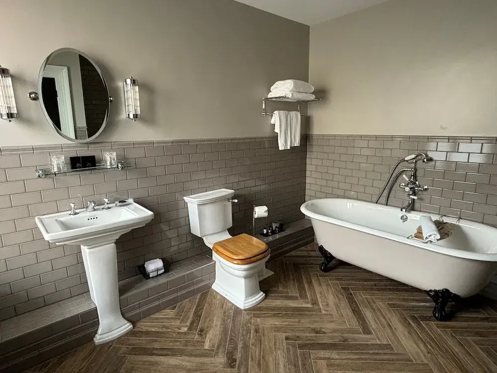 Manor House Lindley