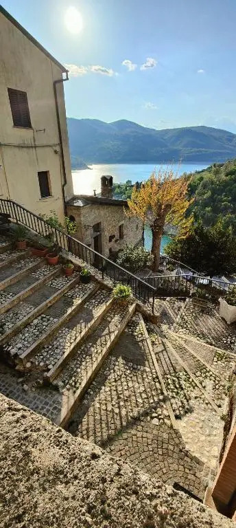 Casa panorama vista lago Turano