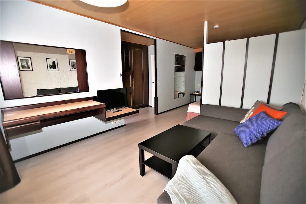 Leikari Seal La Vie Bungalows