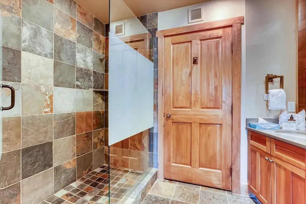 Luxury 3br- Steps From Gondola In River Run Ge 3 Bedroom Condo by Redawning